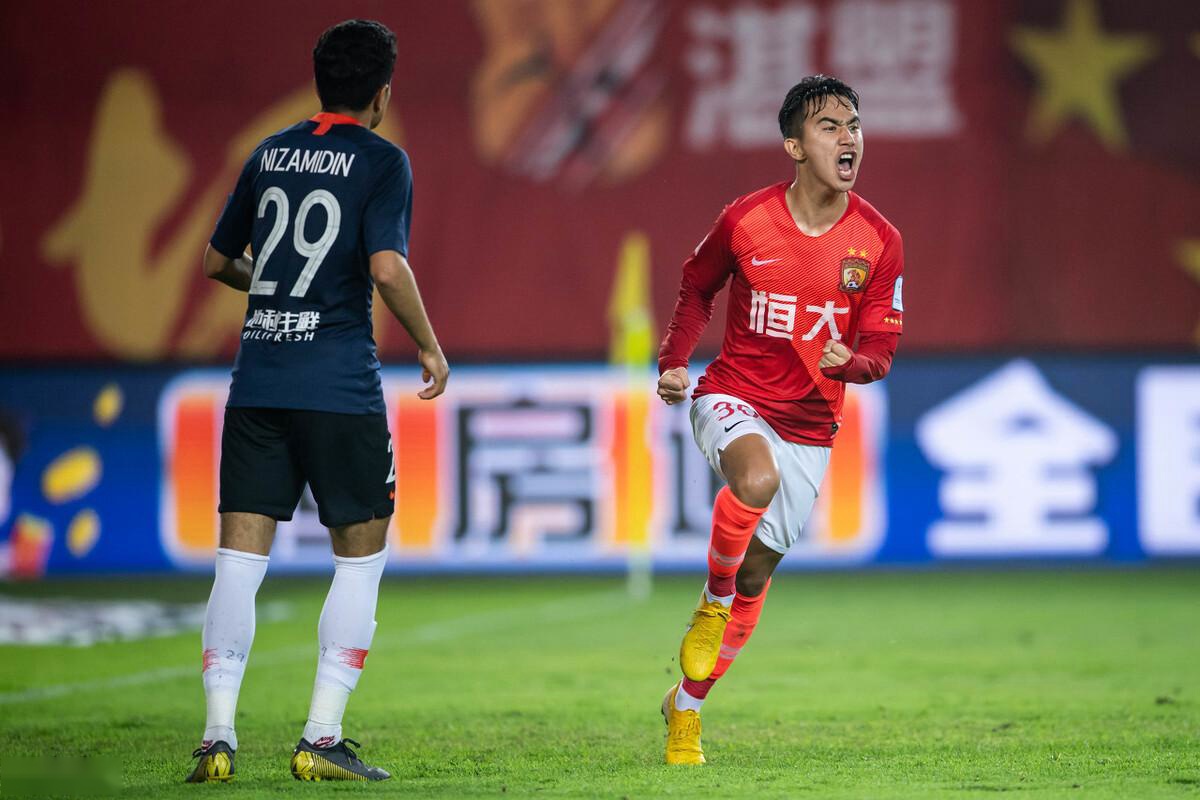 窗口期成都蓉城备战西甲，手感冰凉细节曝光，媒体盛赞，控场能力受关注(踢木偶全部武器解锁)-金年会官网入口